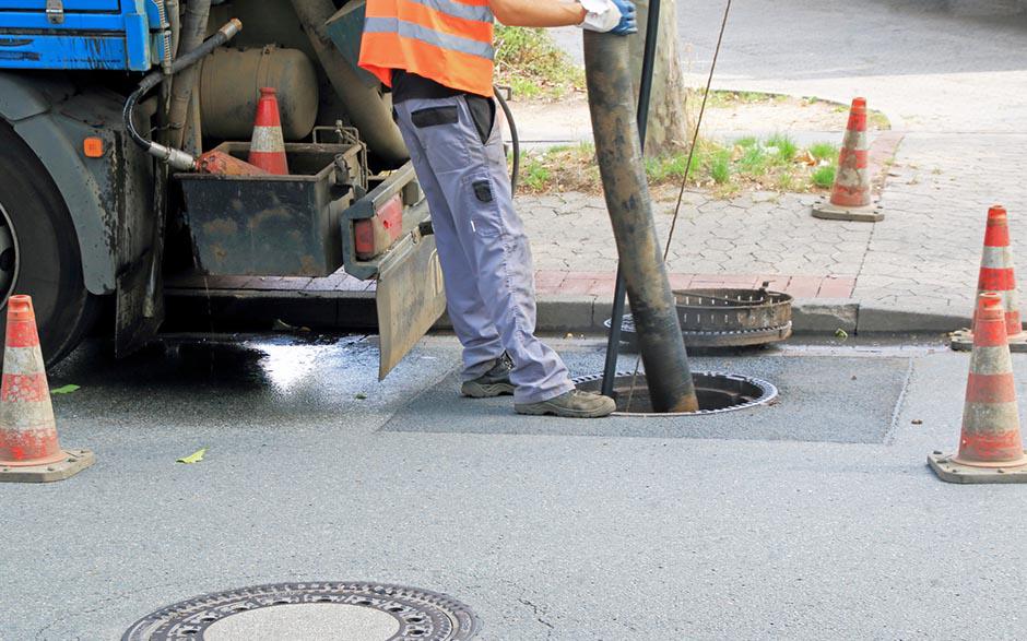 comment déboucher son wc Évry